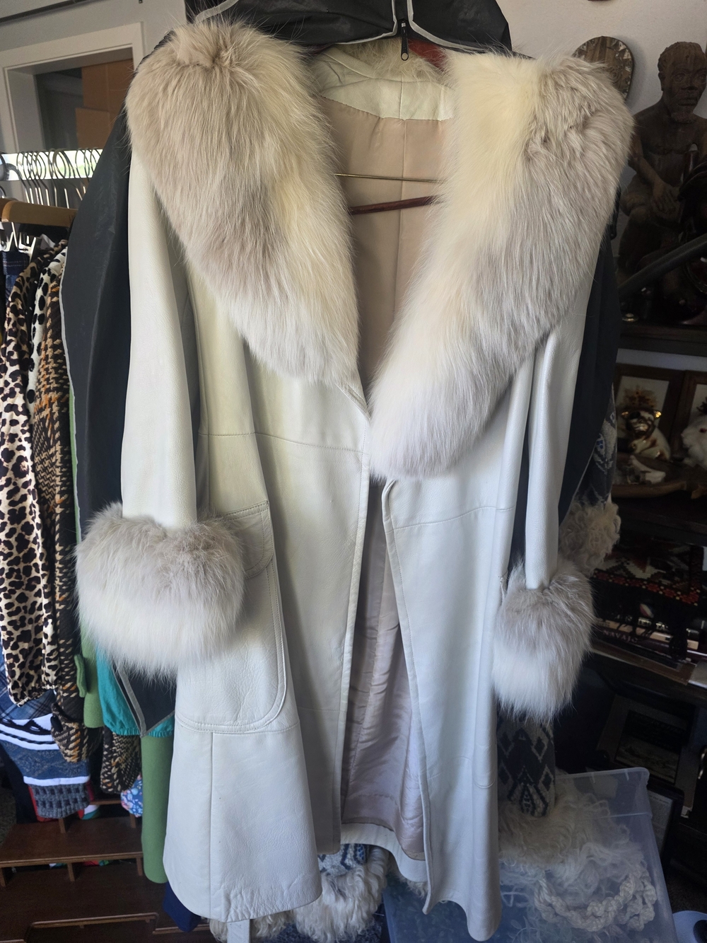RARE VINTAGE 1960's FOX FUR LEATHER TRENCH COAT - Picture 3 of 3